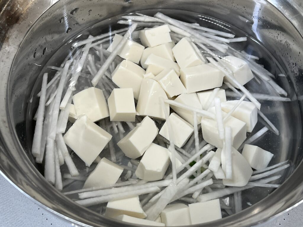 豆腐とダイコン